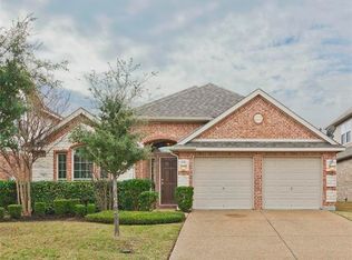 7063 Bethlehem Dr, Grand Prairie, TX 75054