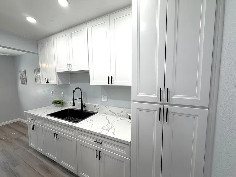 Welcome to Pacific View Apartments — Photo 26
