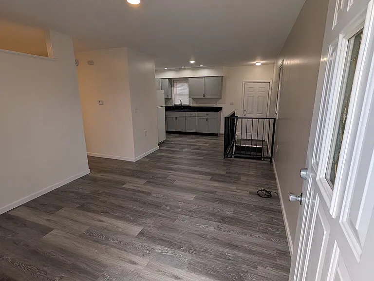 108 Lakeview St — Photo 4