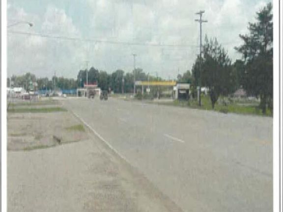 3rd image of 807 Fourth St