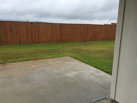 5th image of 330 Wimberley St