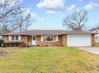 2204 W Newman Pkwy, Peoria, IL 61604