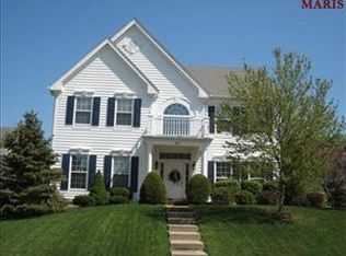 867 Craig Forest Ln, Saint Louis, MO 63122