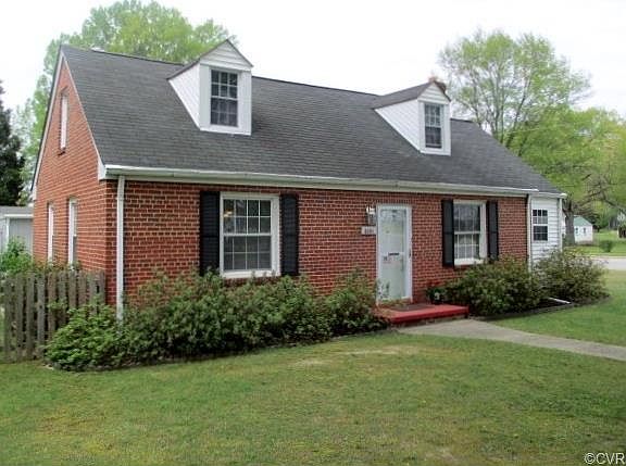 3rd image of 3001 Oak Ln