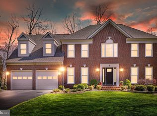 694 Old Hunt Way, Herndon, VA 20170