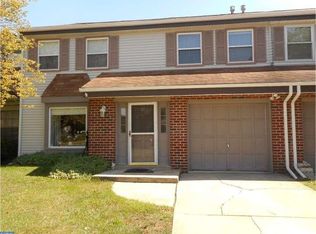 240 Burnam Wood Dr, Mount Laurel, NJ 08054