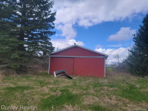 3 N Goetze Rd, Carsonville, MI 48419