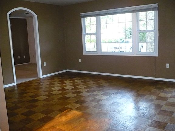 4th image of 6003 Larkspur Dr