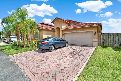 12064 SW 133rd Ter Photo 1
