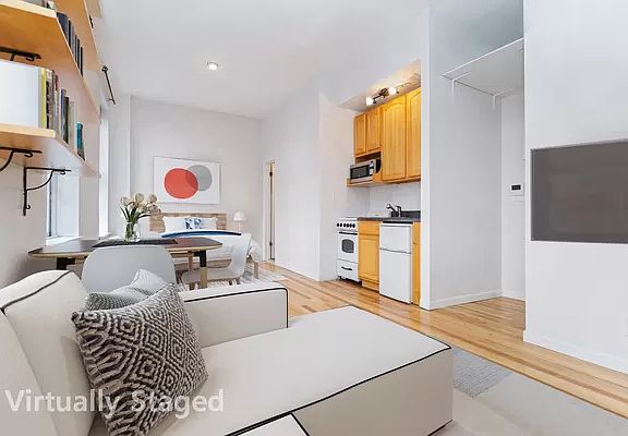 2nd image of 234 E 35th St APT 7F