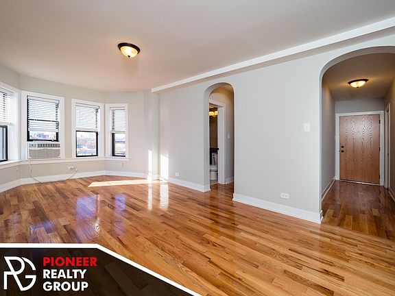 3rd image of 554 W Arlington Pl #E801