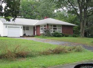 2851 Van Dyke St, Schenectady, NY 12304