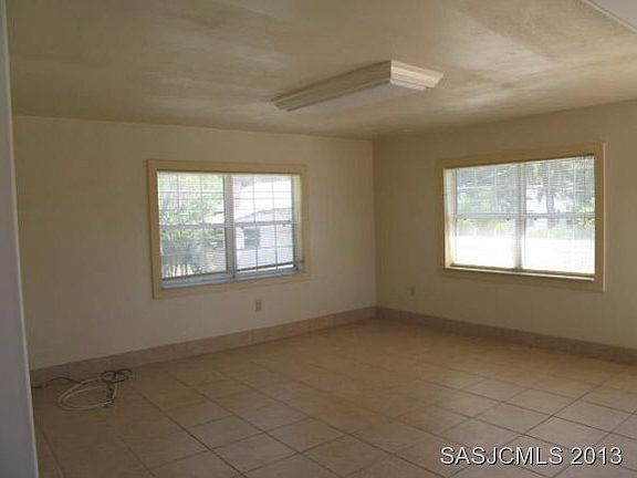 2nd image of 1 E San Carlos Ave #B