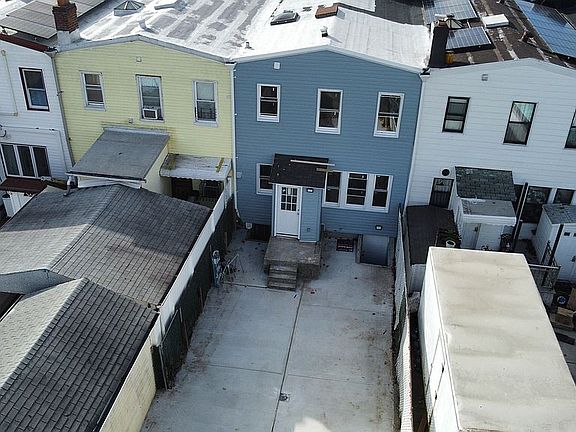 3rd image of 107-31 121st St