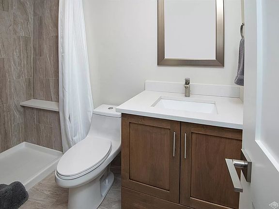 2nd image of 316 Wall St #5