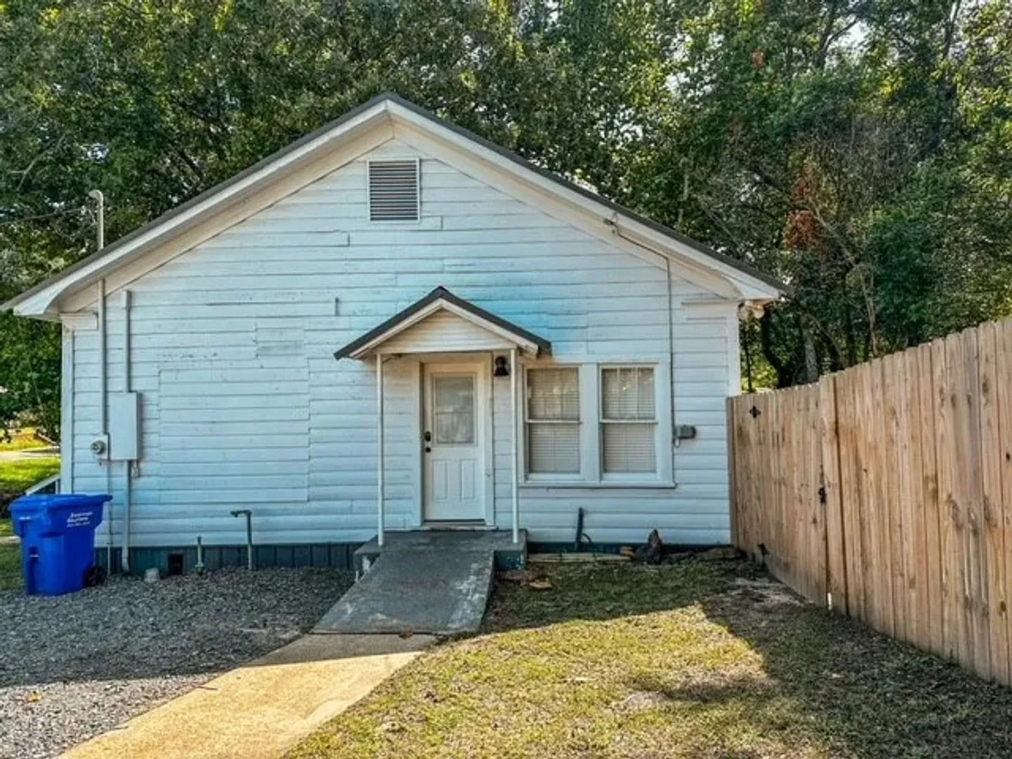 Cozy 3Bedroom Home for Rent in Linden $1,000/Month — Photo 3