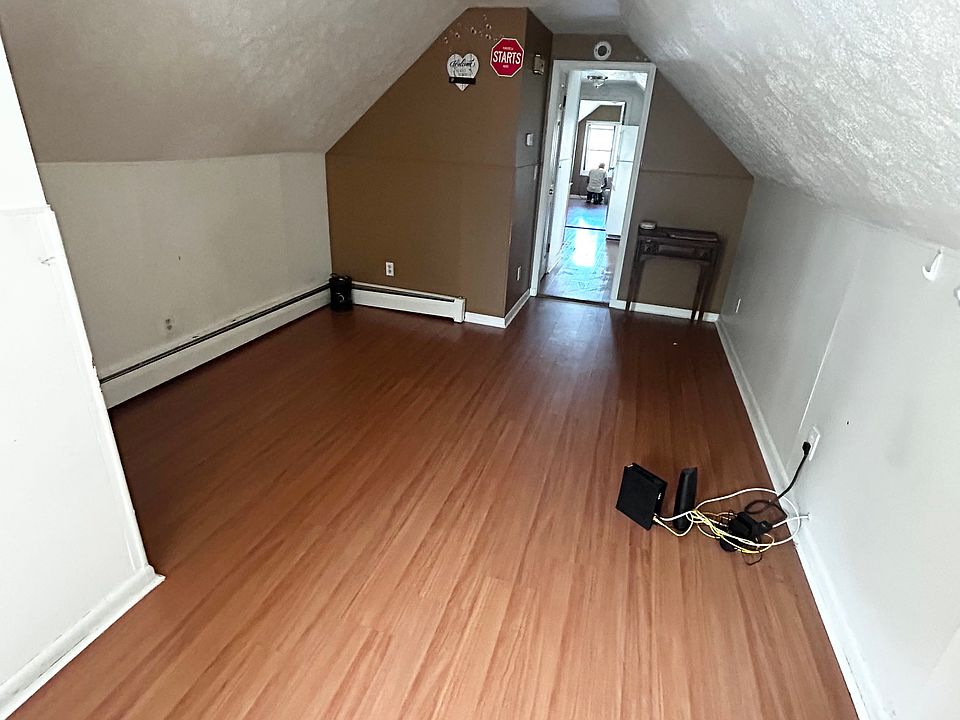 1st image of 121 Winthrop Ave #3