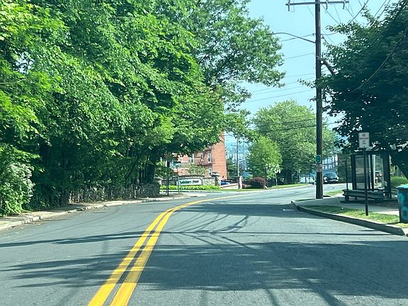 4th image of 2 Salisbury Poin