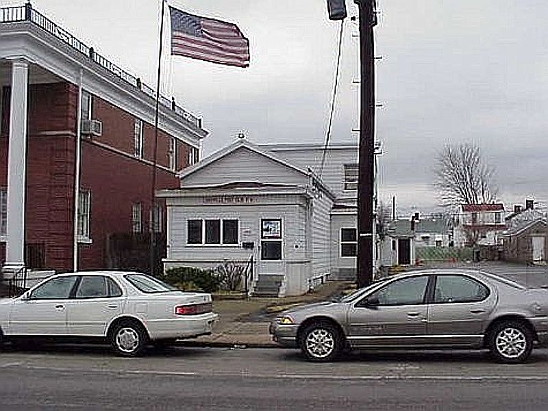 1st image of 1045 Goss Ave