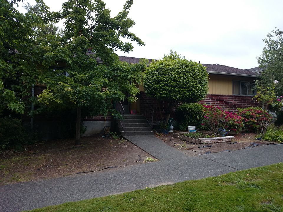 2nd image of 9206 Spear Pl S
