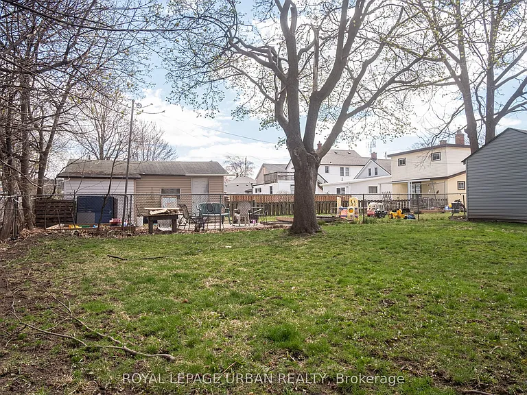 36 Welland St #REAR — Photo 15