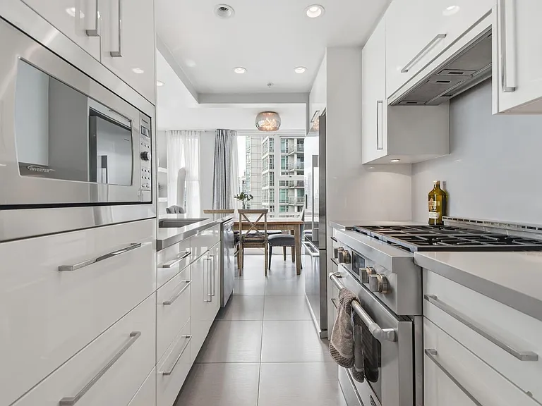 193 Aquarius Mews #1101 — Photo 3