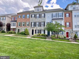 1009 Gaither Rd, Rockville, MD 20850