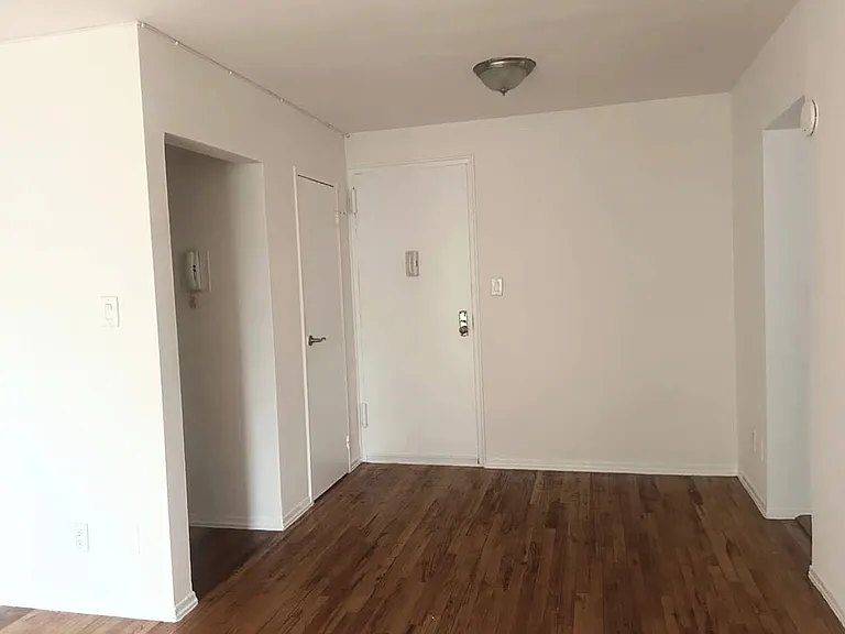 22410 Jamaica Ave #3E — Photo 5
