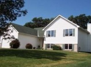 7259 Baldwin Ave, Inver Grove Heights, MN 55077