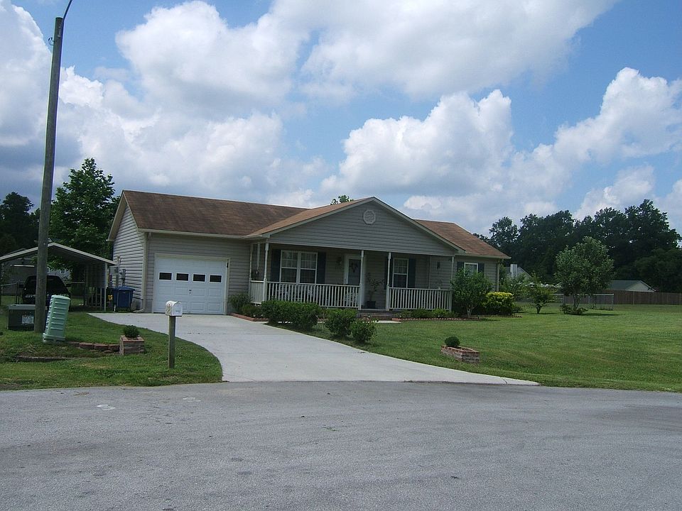 1st image of 302 Gaston Ct