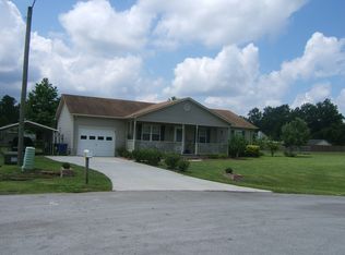 302 Gaston Ct, Jacksonville, NC 28540