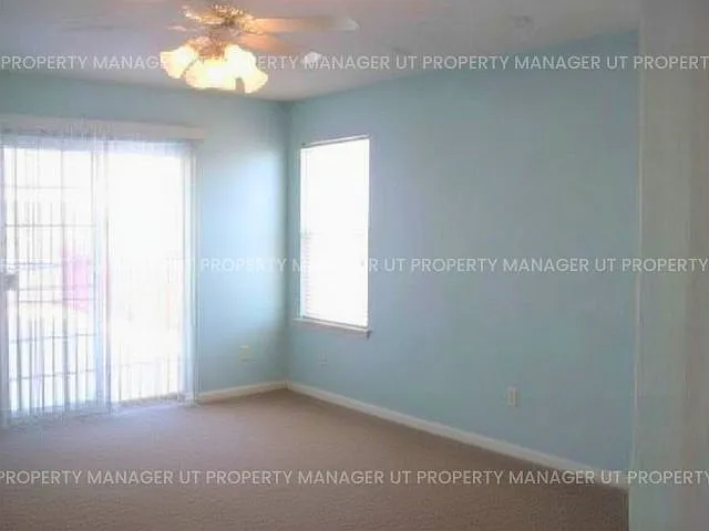 Building Photo - 9881 S 3265 W