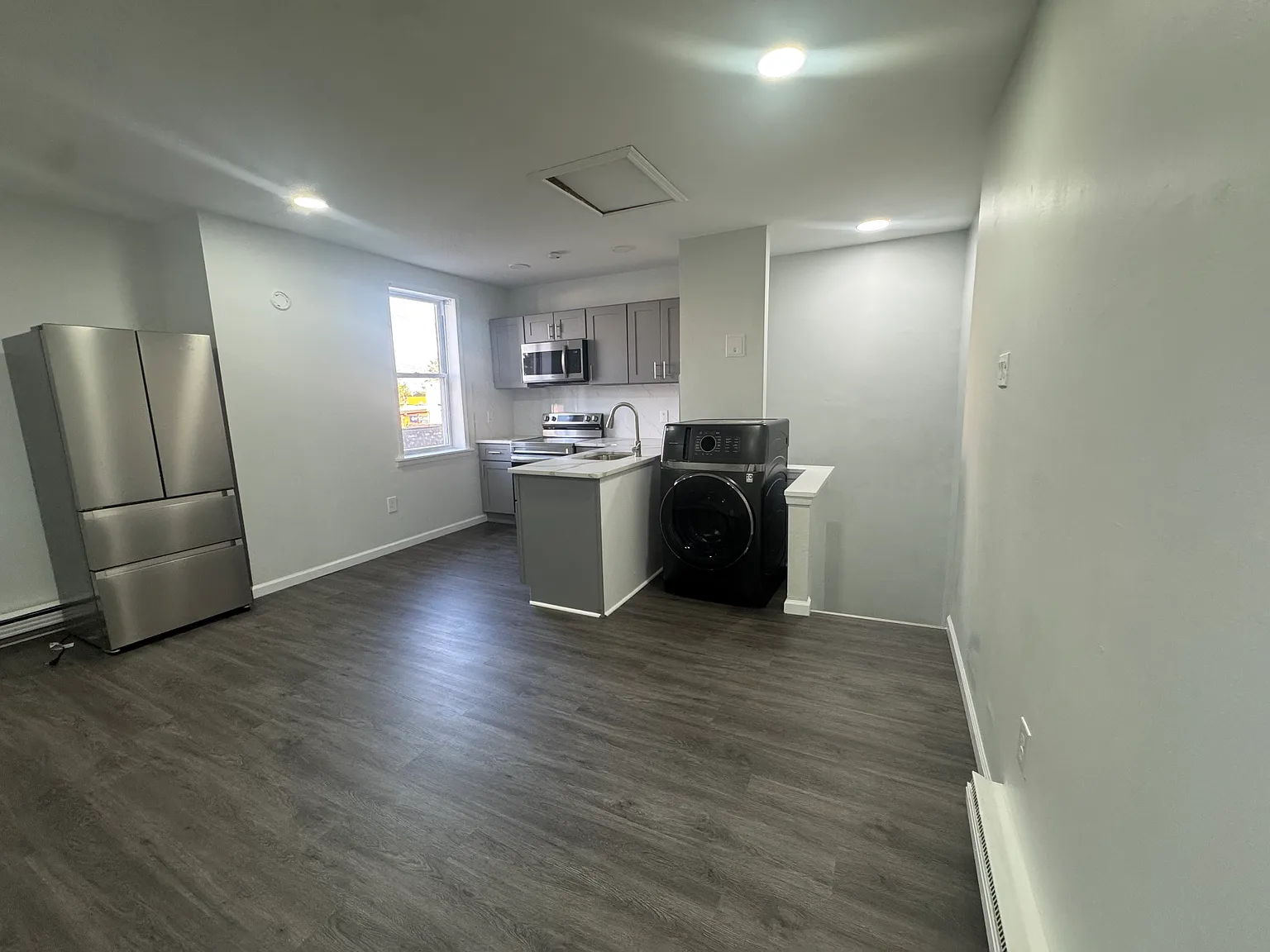 1 bed, 600 sqft, $1,100 — Photo 3