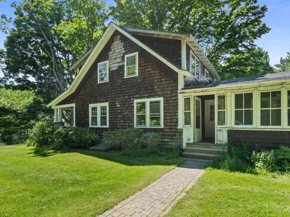 15 Sherburne Rd, Lee, NH 03861