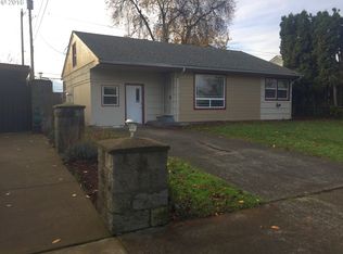 2475 F St, Springfield, OR 97477