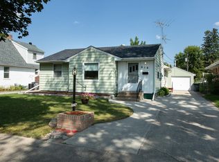 616 17th St N, Moorhead, MN 56560