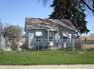 1943 E Ridgeway Ave, Waterloo, IA 50702