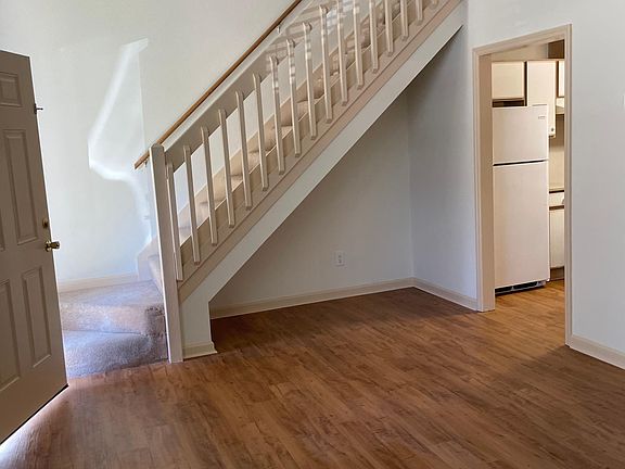 4th image of 1009 Carrin Dr