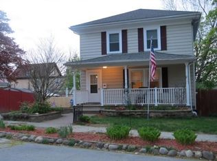 21 Flora St, Haverhill, MA 01830