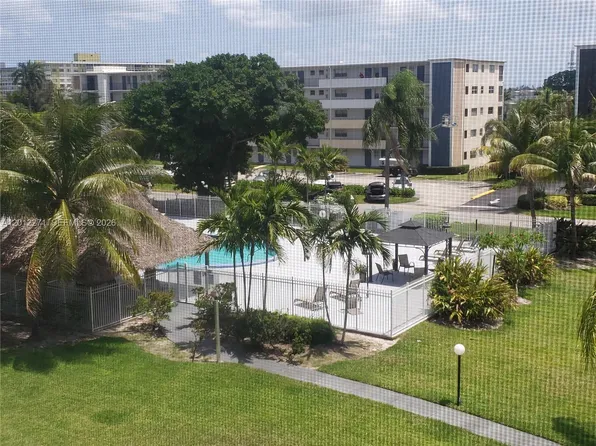 4700 Washington St APT 404, Hollywood, FL 33021