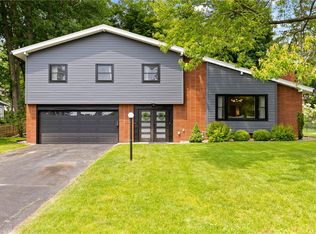 125 Avon Rd, Rochester, NY 14625