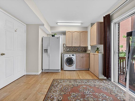 5th image of 97 Yellowood Cir