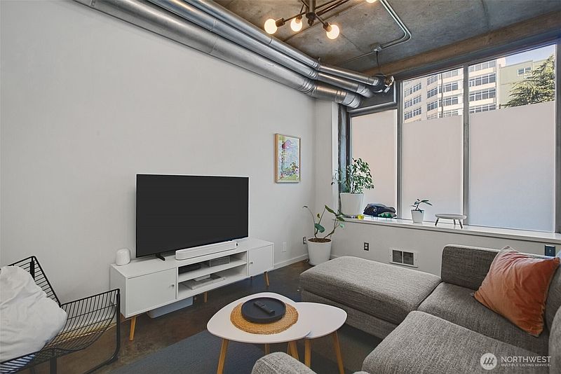 3rd image of 66 Bell Street #4