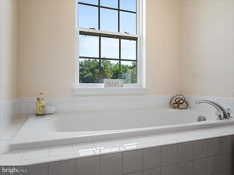 303 Pendleton Ln — Photo 17