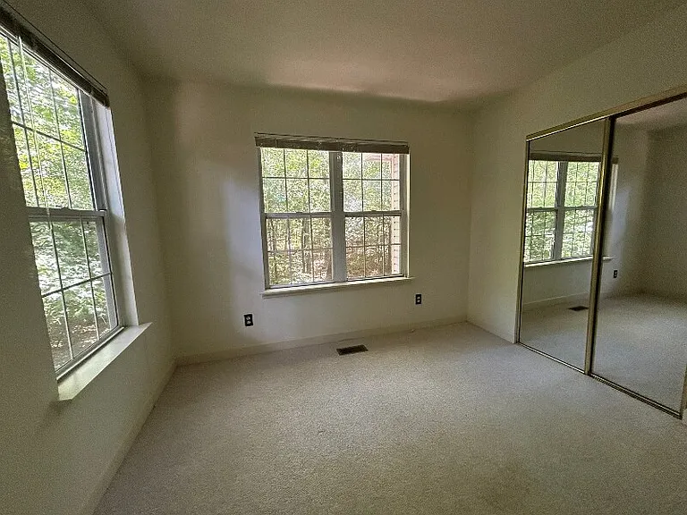 469 Summerwalk Cir — Photo 13