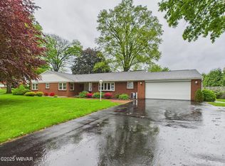 390 Spruce St, Montoursville, PA 17754