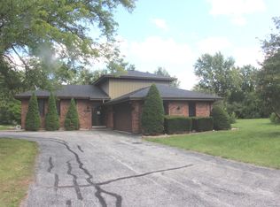 26509 S Woodlawn Ave, Crete, IL 60417