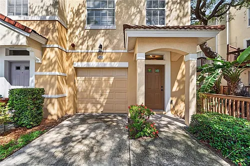 3186 Bayshore Oaks Dr Photo 1