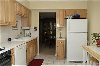 4th image of 40 W Fern Ct Unit 219