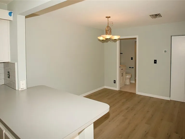 1653 Park Meadows Dr — Photo 7